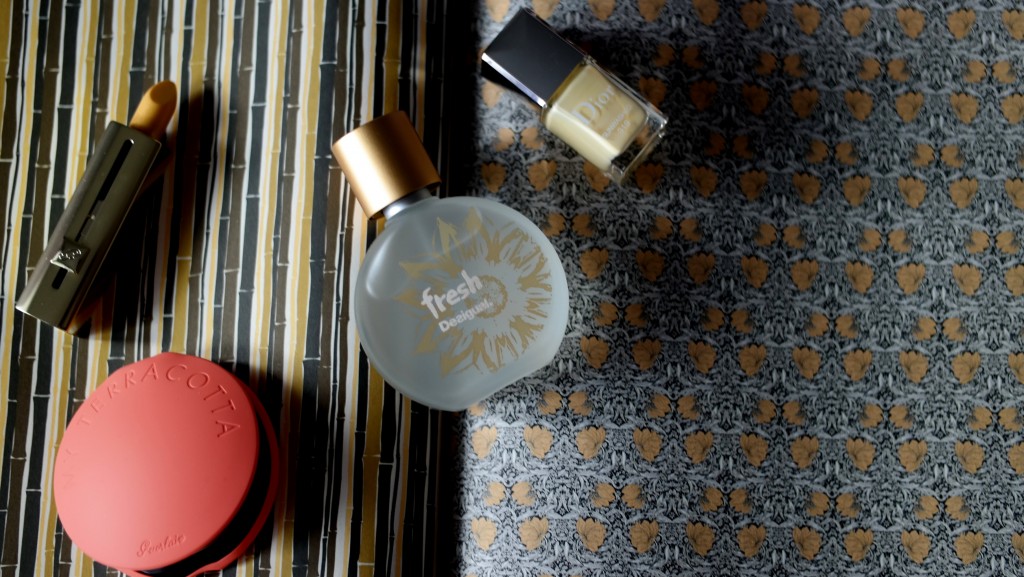 THEBLUELIGHTEYES.COM