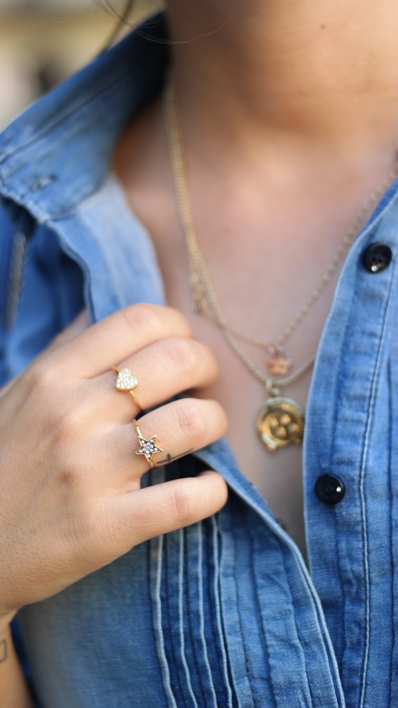 THEBLUELIGHTEYES.COM