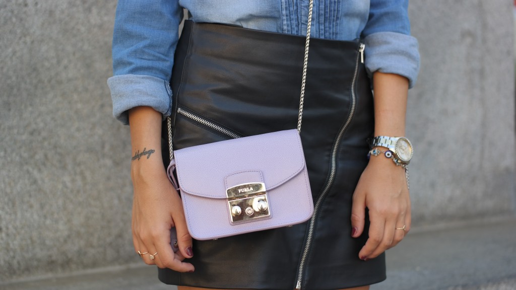 THEBLUELIGHTEYES.COM