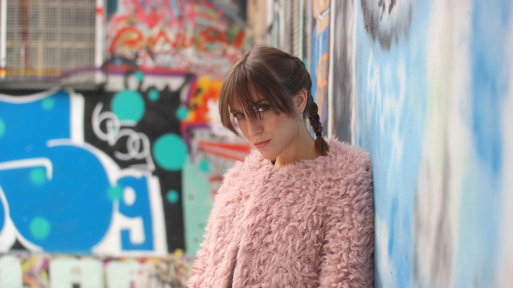 THEBLUELIGHTEYES.COM